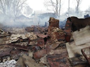«От дома ничего не осталось». Фото и видео с места смертельного пожара в Пензенской области