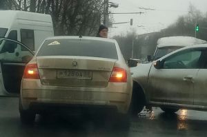 На улице Коммунистической в Пензе произошла серьезная авария. Видео