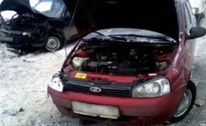 В Кузнецке дорогу не поделили два легковых автомобиля