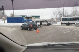 Утром в Пензе на Окружной произошла авария