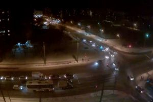 На видео попал момент столкновения двух легковушек в пензенской Терновке