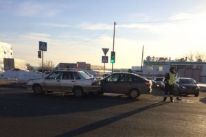 Пострадала женщина. Подробности утренней аварии в пензенском микрорайоне Север