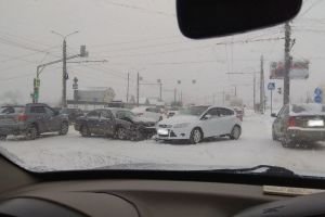 На перекрестке в пензенской Терновке столкнулись две иномарки