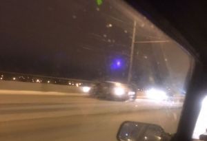 На Сурском мосту в Пензе в жесткую аварию попал автомобиль «ВАЗ». Фото
