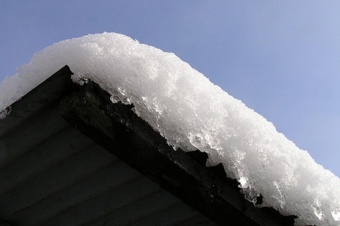 Снежная крыша