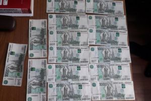 Жителя Пензенской области задержали во время дачи взятки женщине-полицейскому