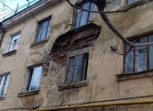 В пензенской трехэтажке на Южной поляне обрушилась часть кирпичной кладки