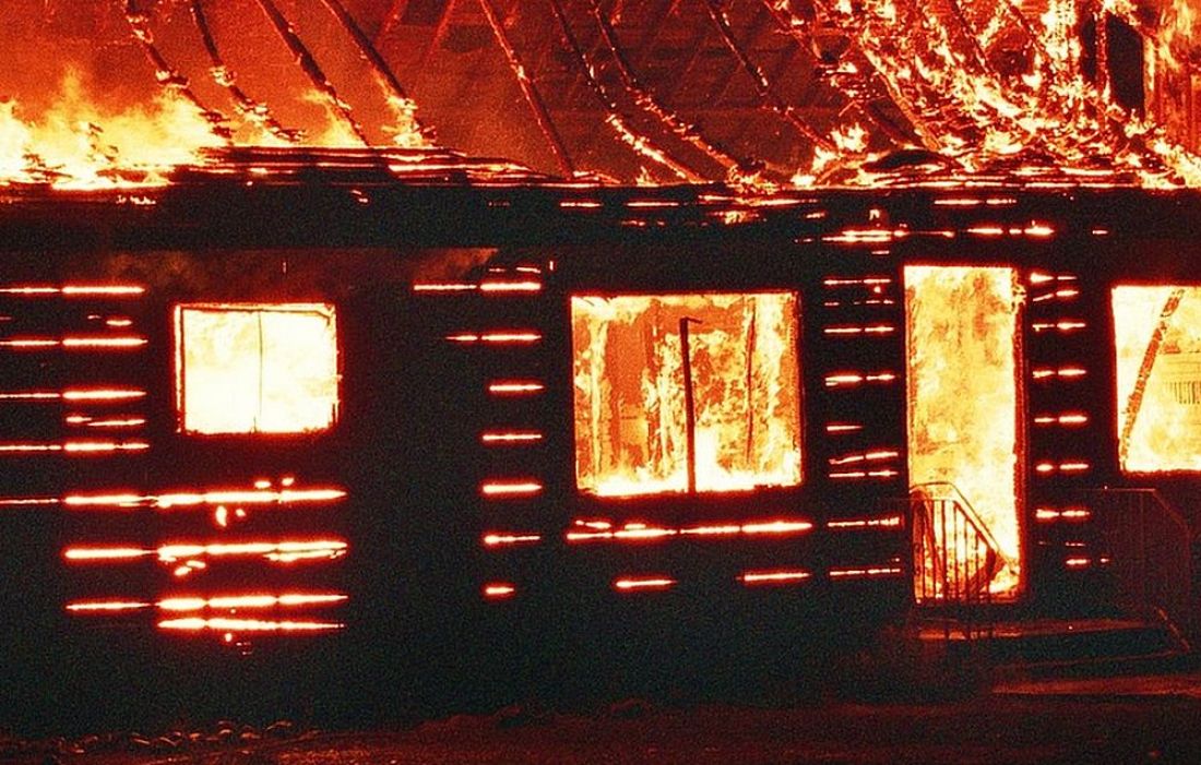 В Пензенской области преступник вломился в один дом и спалил полностью другой