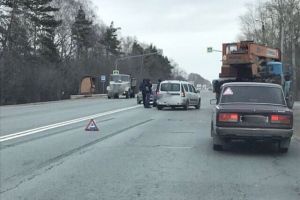 На федеральной трассе под Пензой три столкнувшихся авто перегородили дорогу