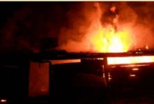 В Пензе утром 1 января загорелись расселенные дома