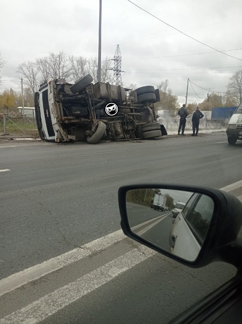 Появились фото страшной аварии рядом с поселком Монтажный