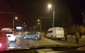 В пензенской Терновке произошла авария с участием трех автомобилей. Фото