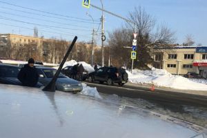 В пензенском Арбекове днем столкнулись две иномарки