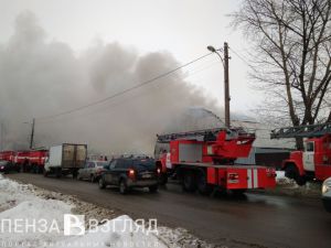 Пензенское ГУ МЧС сообщило подробности пожара в автосалоне «Клаксон»