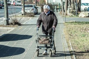 Пензенскую пенсионерку в собственной квартире обокрал сосед