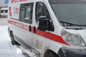 В Пензе на трассе М-5 фура врезалась в ограждение моста: есть пострадавший