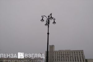 Площадь Ленина украшают фонарями, изготовленными на заказ в Санкт-Петербурге. Видео