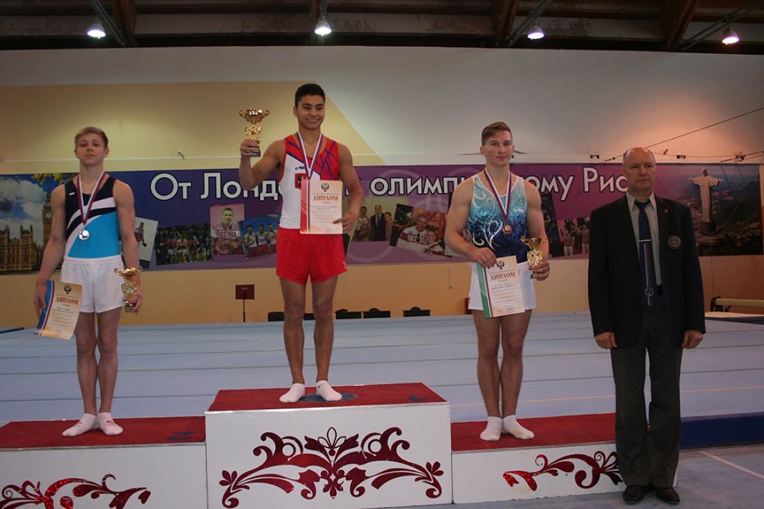 Соревнования в 10 видах спорта. Валентин Бесхмельницын соревнования.