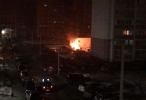 «Жуткое зрелище». Ночью на Новоказанской улице Пензы машина превратилась в факел. Видео