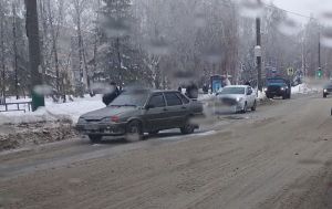 В Пензе на улице Мира не разъехались две легковушки