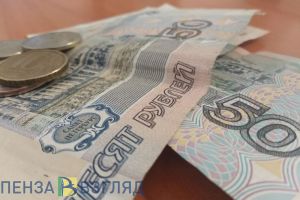 Мошенник «развел» на деньги сразу двух пензячек