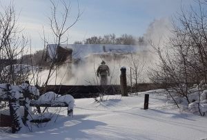 От дома осталась только труба. Фото с места трагедии в Пензенской области
