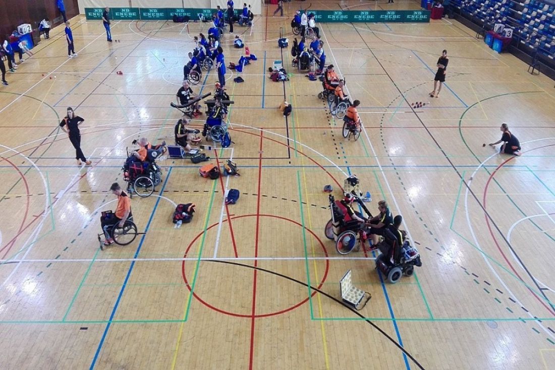 Спортивные игры на точность. ФОК звезда Пенза. Знаменитые российские спортсмены бочча. Спортивная игра на точность принадлежащая к семье игр с мячом.