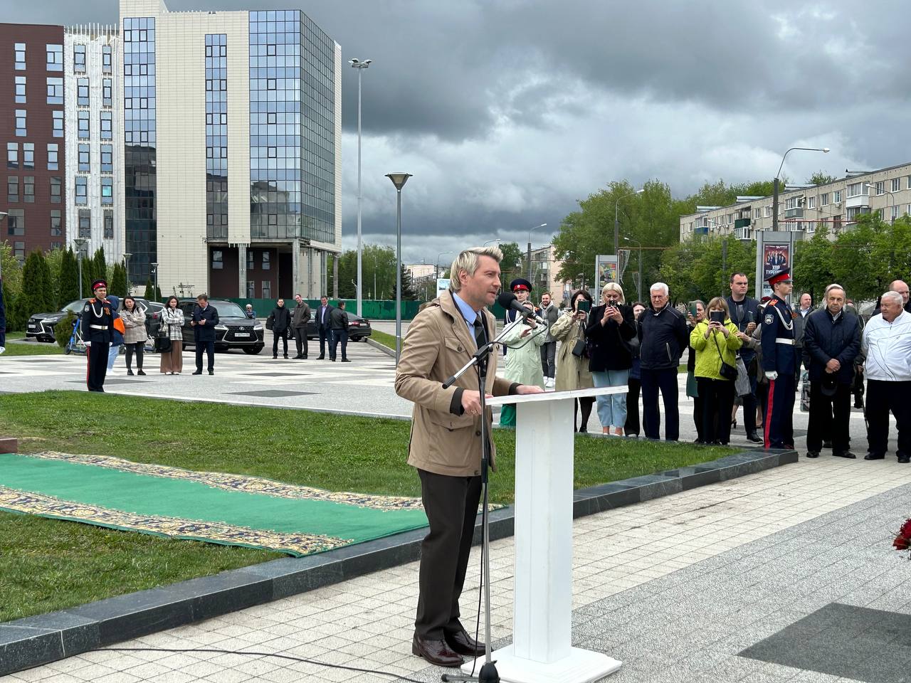 В Пензе на Юбилейной площади открыли бюст экс-губернатору Василию Бочкареву