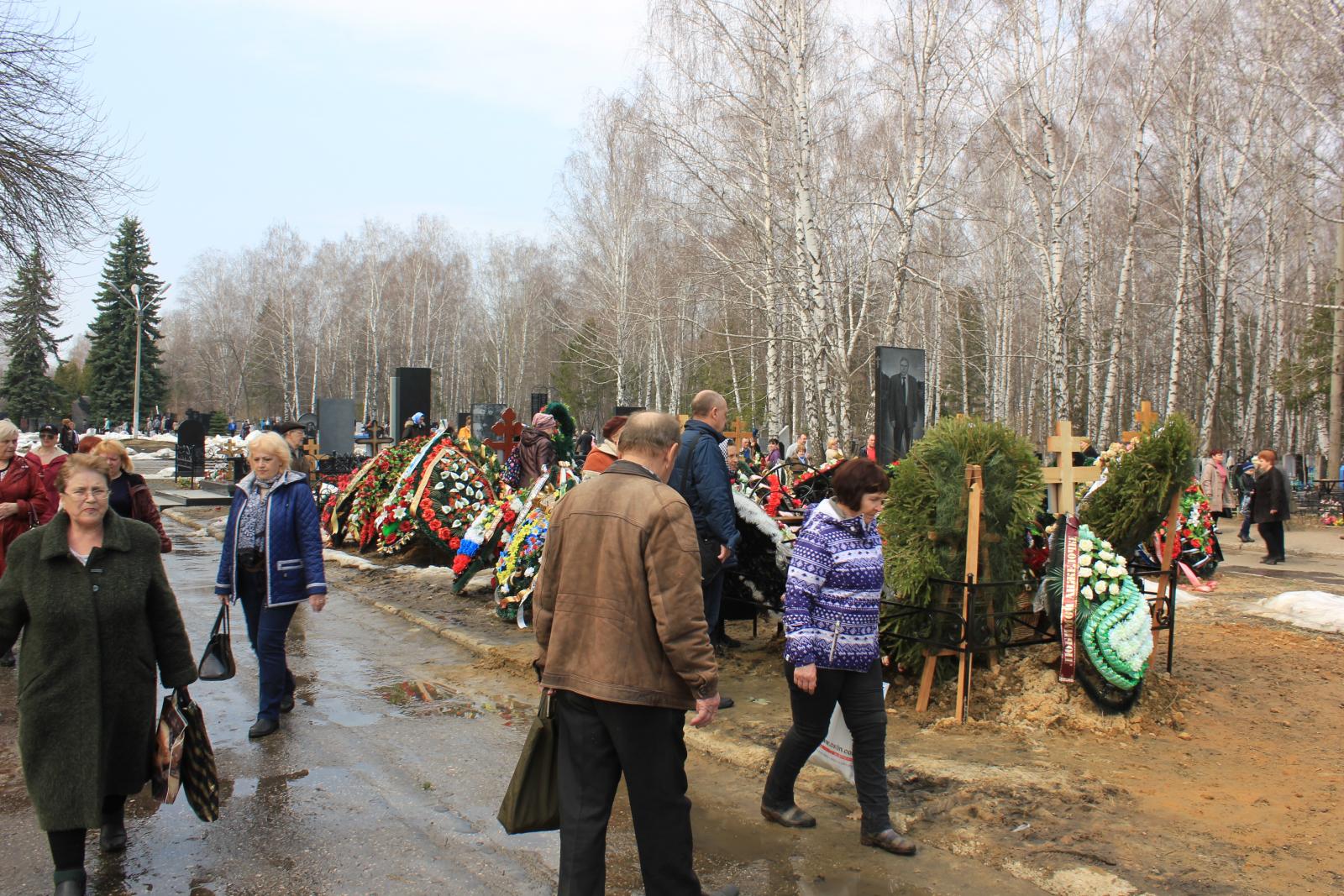 Западное кладбище пенза. Новозападное кладбище Пенза. Ново западные кладбища Пенза. Кладбище на Западной Поляне Пенза. Новозападное кладбище аллея славы.