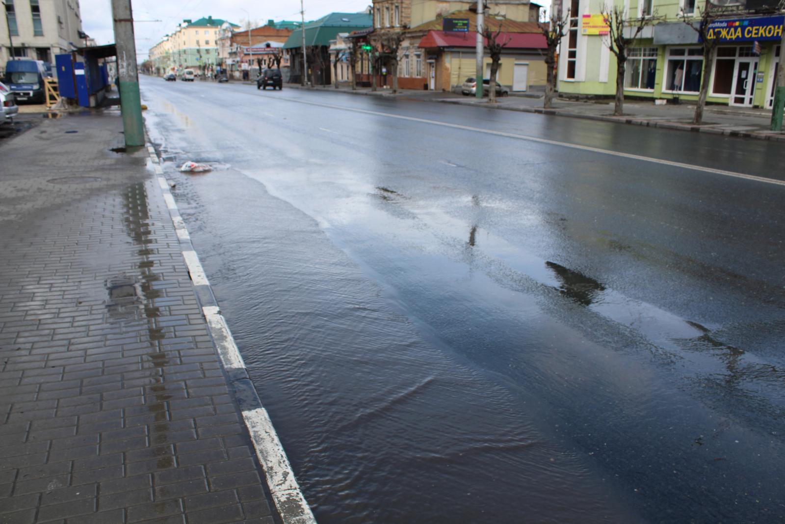 Фотоотчет из центра Пензы: куда все подевались?