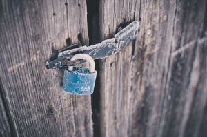 Двое жителей Пензенской области могут отправиться в тюрьму за кражу из сарая
