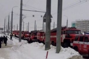 Появились снимки с места тушения завода в пензенском микрорайоне Терновка