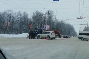 В Пензе легковушки «атакуют» машины коммунальщиков