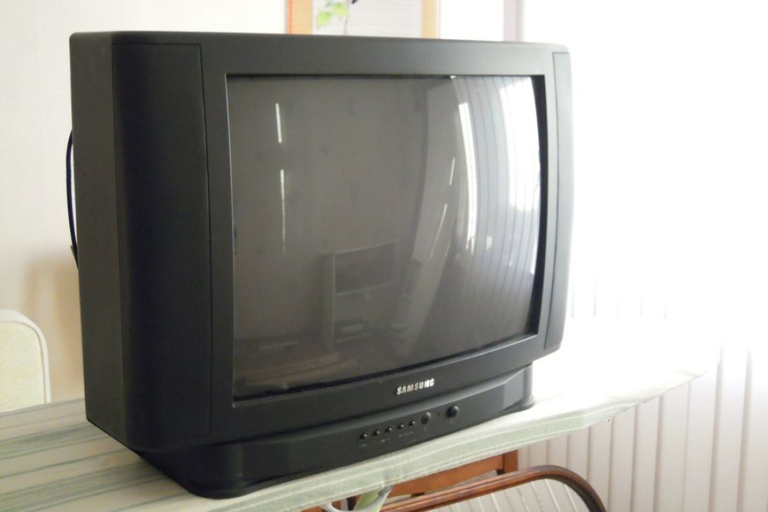 Куплю телевизор керчь. Телевизор старый самсунг ck50812. Телевизоры 90-х самсунг. Samsung CK-29d4vr. Ламповый телевизор самсунг.