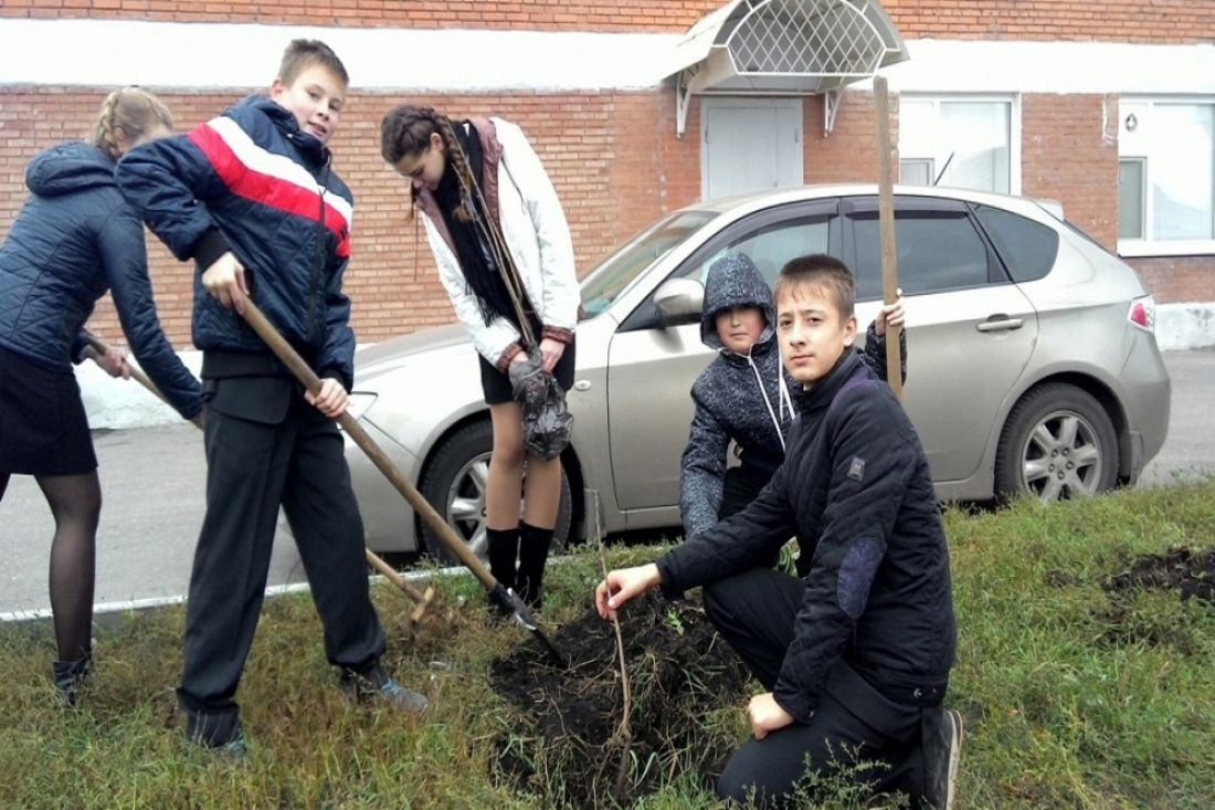 Пензенские школьники. Сад Победы Пенза.