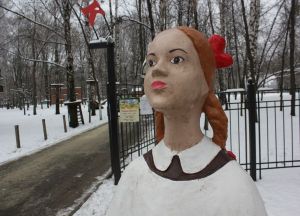 Фотовзгляд: тепло ли тебе, девочка?
