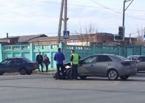 В пензенском микрорайоне Терновка у иномарки оторвало «нос»
