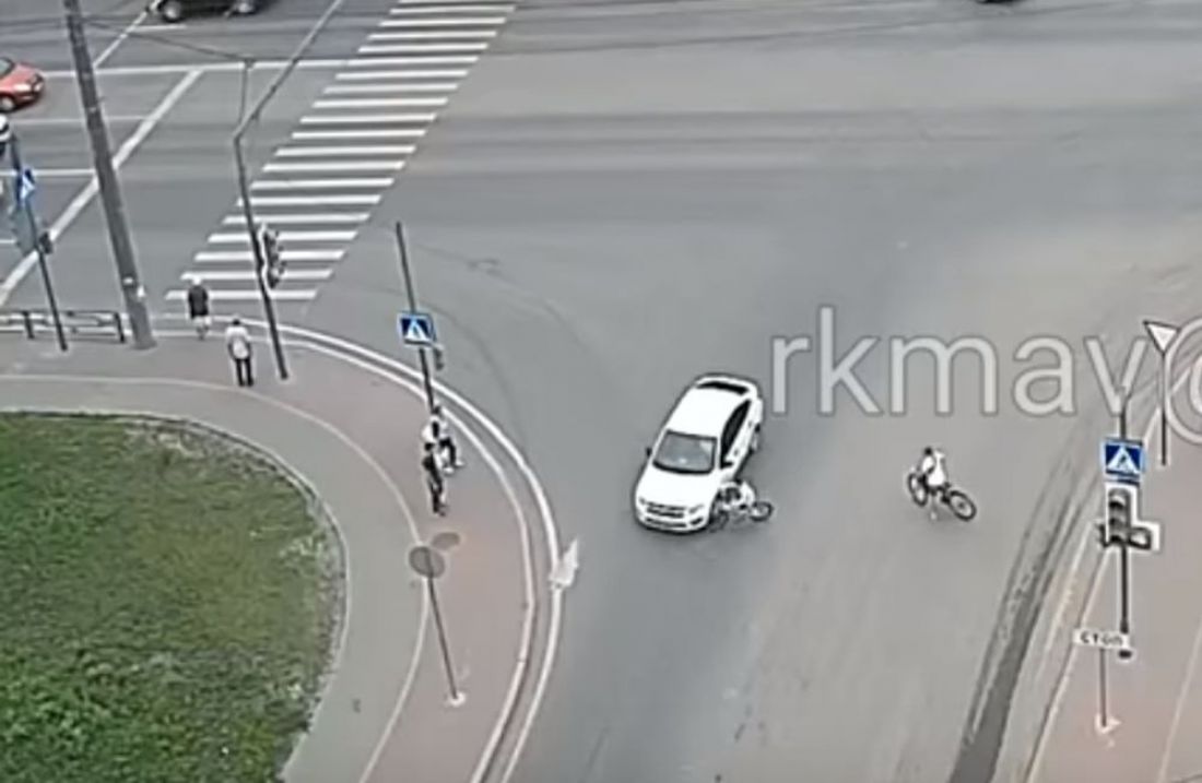 Видео момента столкновения машины с велосипедистом в Пензе появилось в Сети