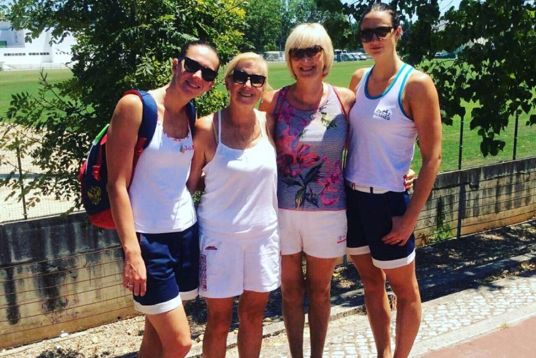 Виктория Андреева Стараюсь поменьше читать всякие новости