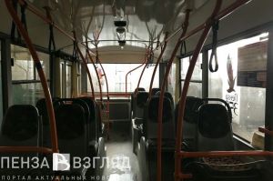 В пензенском троллейбусе стало плохо пассажиру. Как отреагировал водитель?