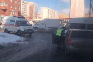 На месте работают «скорая» и ДПС. В Пензе иномарка попала в жесткое ДТП