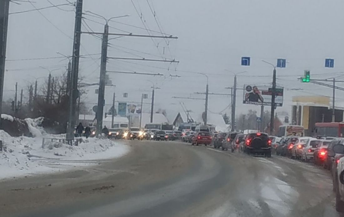 «Мы не приедем на работу». На выездах из города Спутник под Пензой образовались гигантские пробки