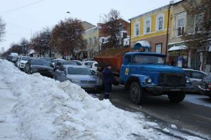 На улице Московской в Пензе ДТП парализовало движение