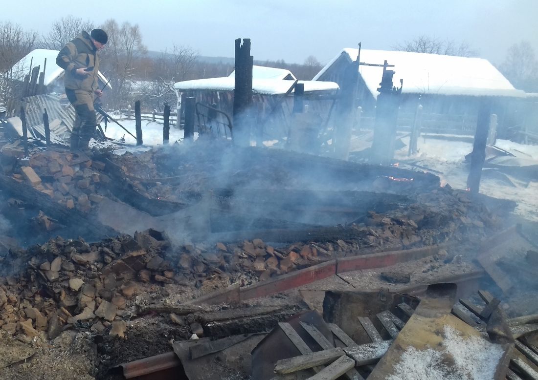 В Пензенской области ночью сгорел дом, а утром из-под завалов достали тело  хозяина