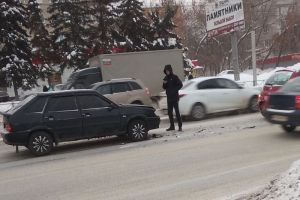 На проспекте Победы в Пензе «ВАЗ» врезался в иномарку