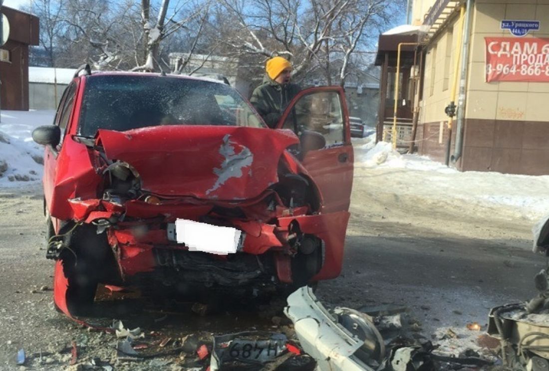 Пострадали двое. Подробности аварии с изуродованными в центре Пензы иномарками