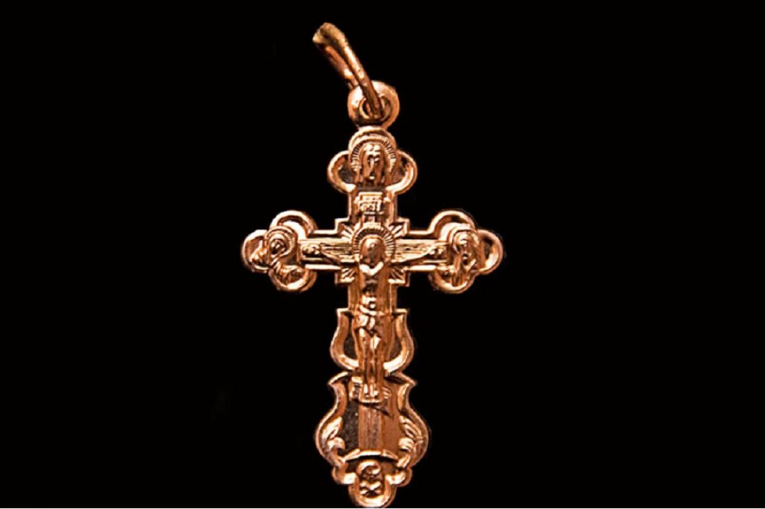 Родные руки стальные мечи золотые кресты. Крест золото. Красивый крест. Православный крест. Красивый православный крестик.