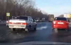 На трассе «Урал» под Пензой в аварию попали три автомобиля. Видео