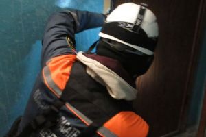 В Пензе внучка вызвала спасателей, чтобы помочь престарелой бабушке