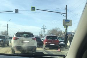 На выезде из Пензы тройная авария спровоцировала большую пробку